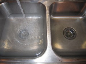 Hot and Cold Water for Fetlting